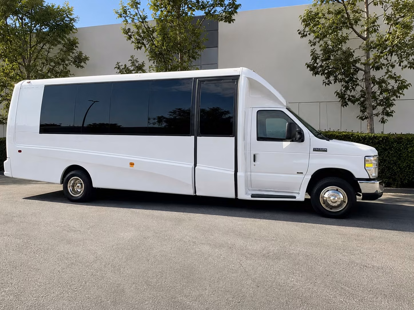 15 passenger minibus