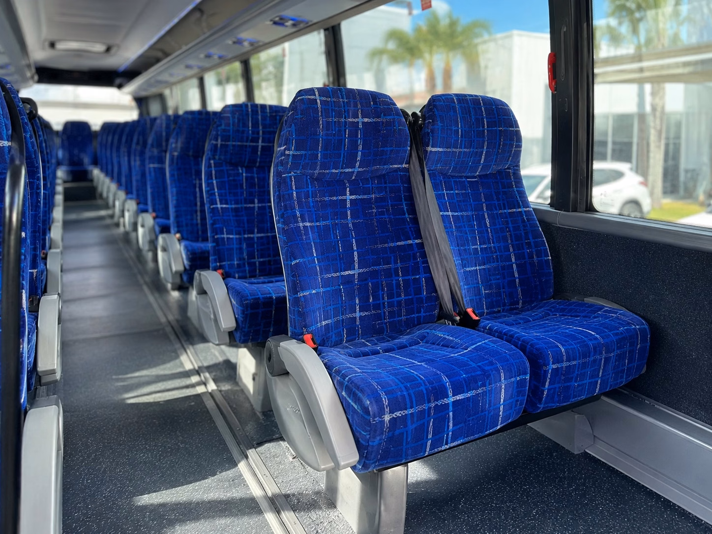 shuttle guests between downtown new haven hotels and your wedding venue
